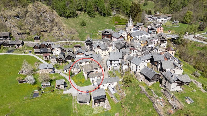 Zweitwonhsitz! Typisches Tessiner Haus mit Rustico zu renovierendes (14)