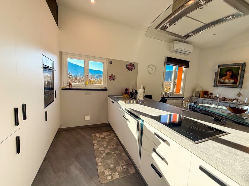 Zweitwohnsitz: 3.5 Zimmer-Wohnung im obersten Stockwerk mit Zugang zur Promenade am Fluss Maggia (8)