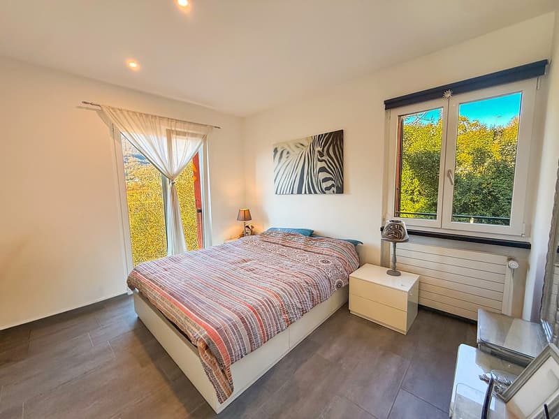 Zweitwohnsitz: 3.5 Zimmer-Wohnung im obersten Stockwerk mit Zugang zur Promenade am Fluss Maggia (13)
