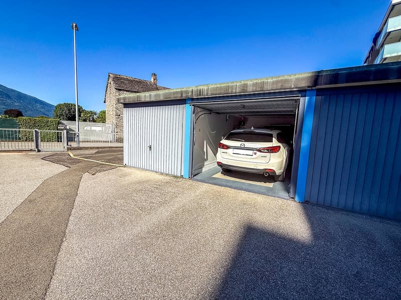 4.5 locali con vista aperta a Tenero - Terrasse und Weitsicht (16)