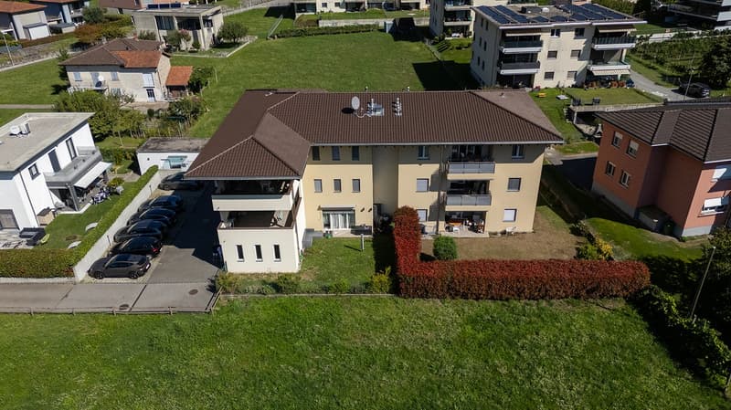 Luminoso appartamento all’ultimo piano con terrazza e 2 parcheggi (16)