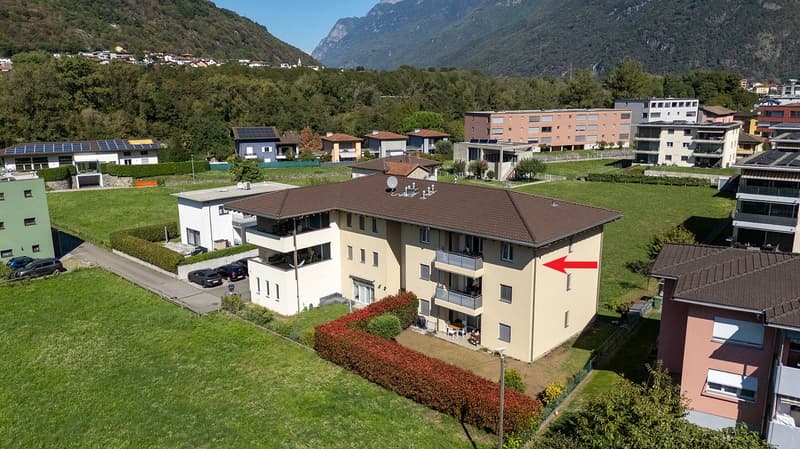 Luminoso appartamento all’ultimo piano con terrazza e 2 parcheggi (15)