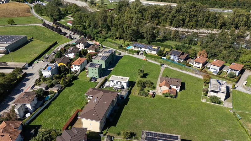 Luminoso appartamento all’ultimo piano con terrazza e 2 parcheggi (17)