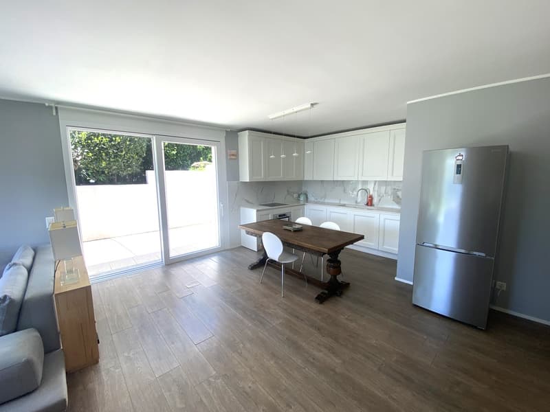 Casa 2,5 locali ristrutturata con vista Ceresio, giardino e parcheggi (6)