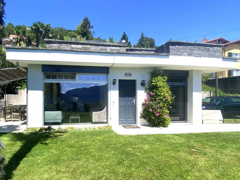 Casa 2,5 locali ristrutturata con vista Ceresio, giardino e parcheggi (2)