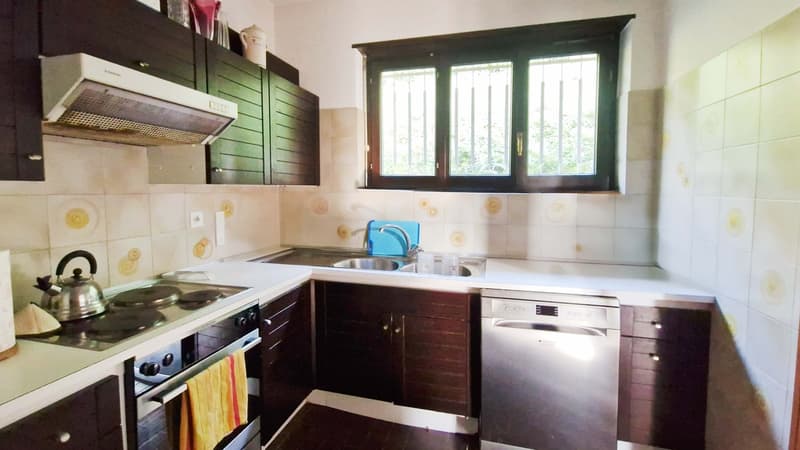 Casa unifamiliare 7,5 con grande giardino e vista aperta a Vacallo (5)