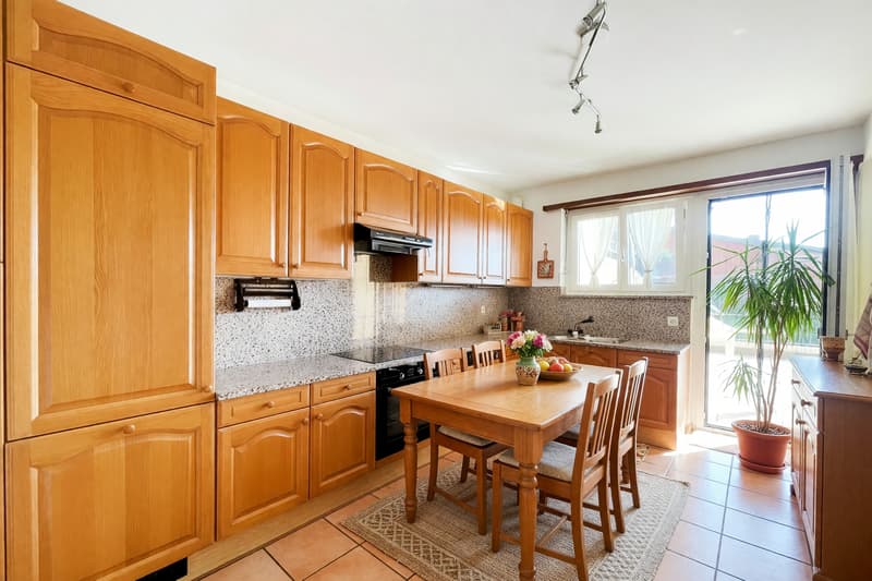 Casa indipendente 7,5 locali con giardino e terrazze panoramiche (4)