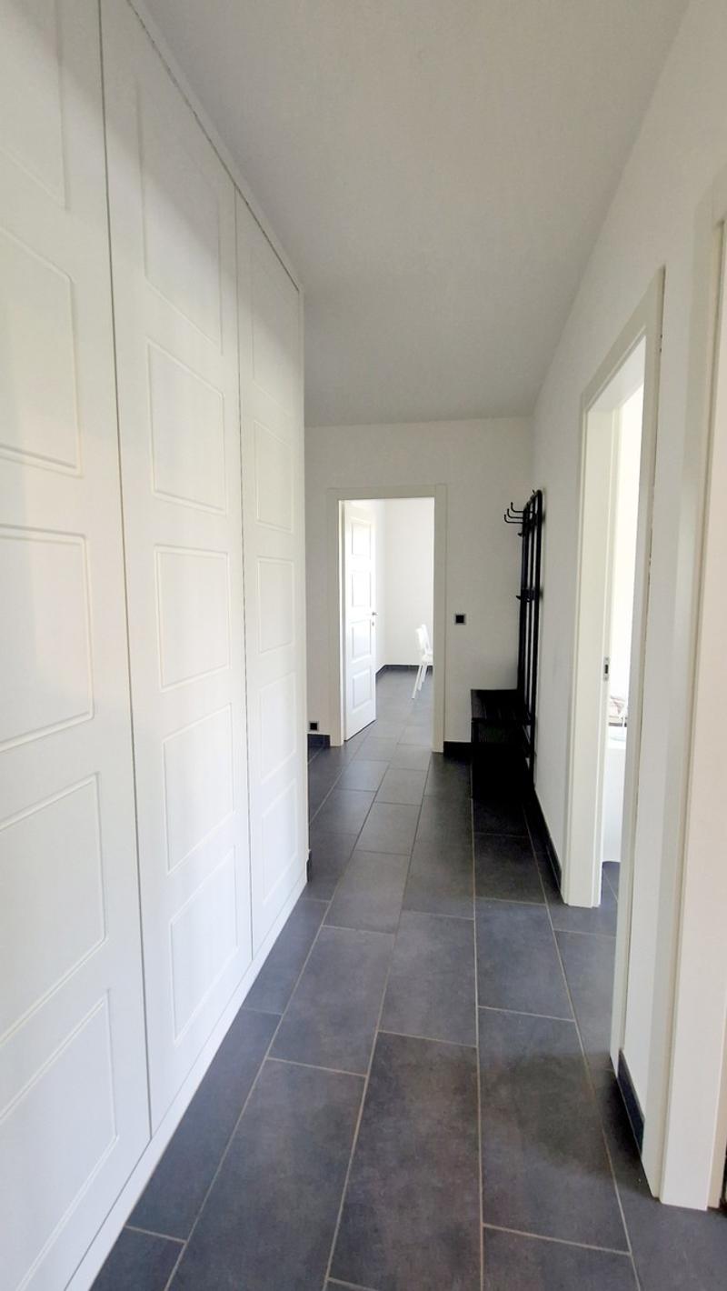 Bel 3,5 panoramico completamente ristrutturato in stile moderno. (9)