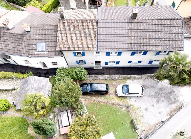 Casa di nucleo con 3,5, 2,5, studio indipendente, giardino e balconi. (11)
