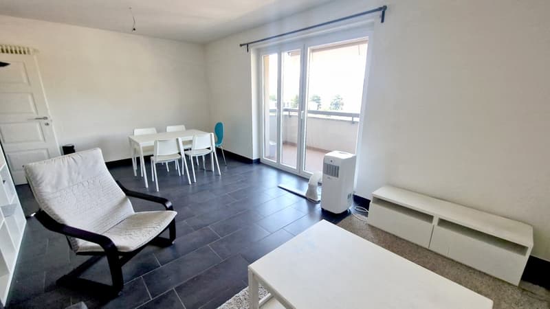 Bel 3,5 panoramico completamente ristrutturato in stile moderno. (2)