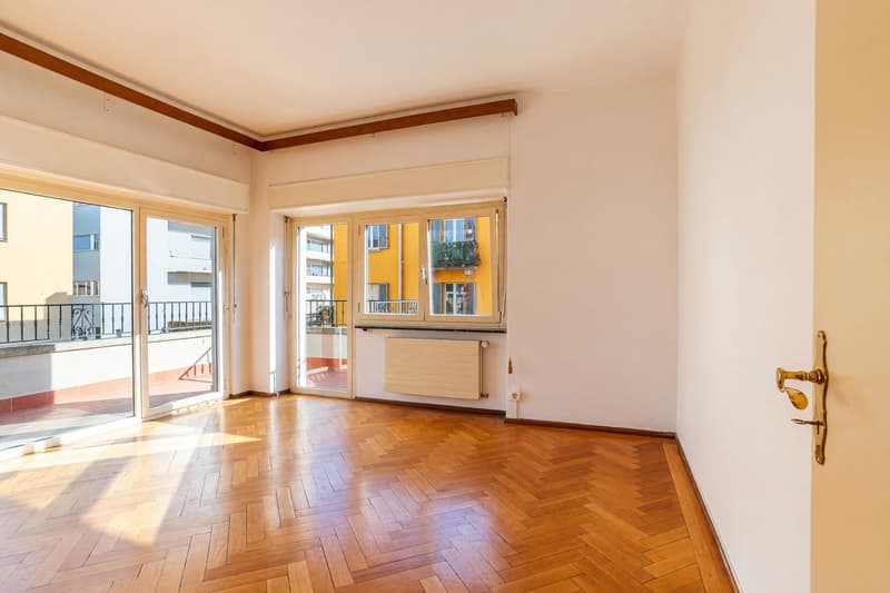 Interessante 3,5 con balcone in curata palazzina di sole cinque unità. (1)