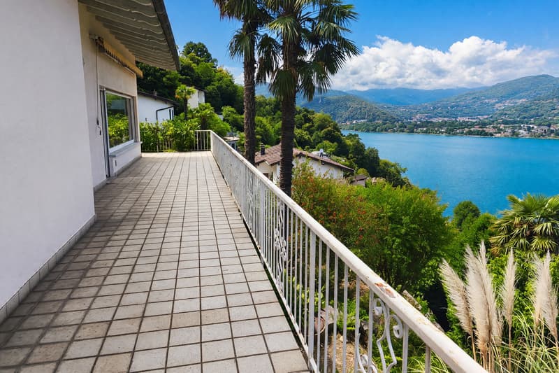 Casa bifamiliare 7 locali vista lago con terrazza e giardino (6)