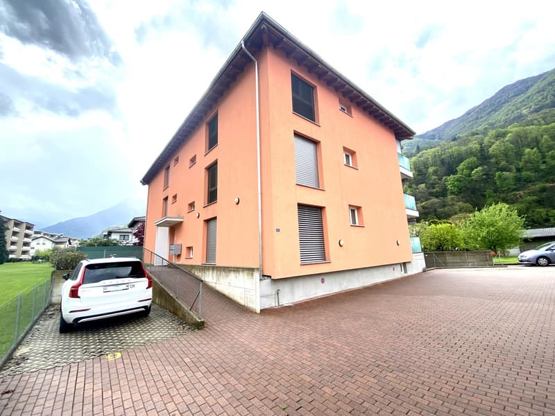 Bellissimo 4,5 in medio-alto standing con giardino privato a Cadenazzo (11)