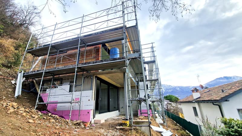 Nuovo 4,5 locali in stile moderno con veranda e ampio giardino privato (8)