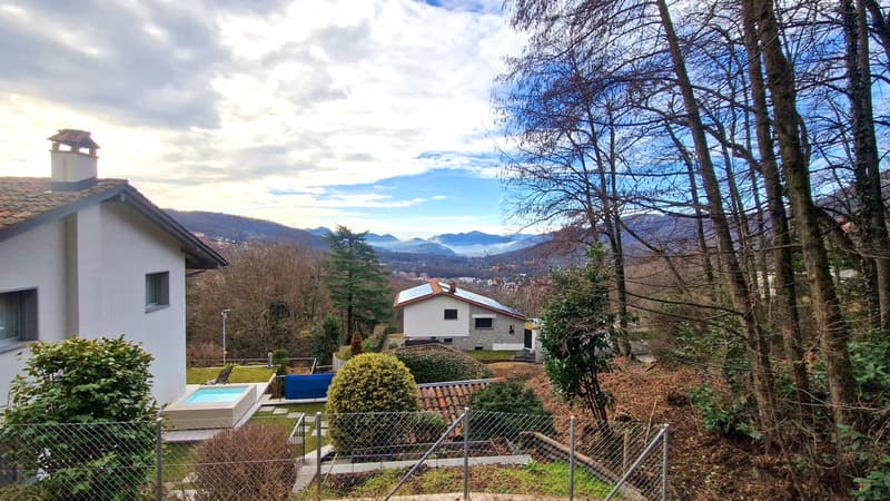 Nuovo 4,5 locali in stile moderno con veranda e ampio giardino privato (1)