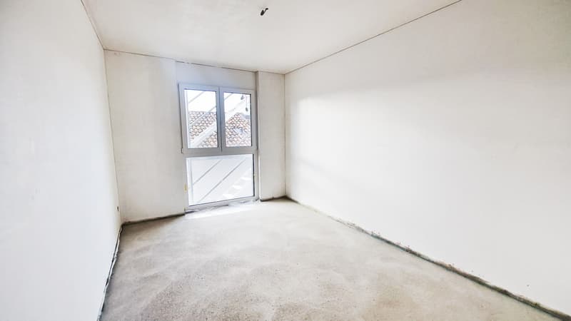 Nuovo 4,5 locali in stile moderno con veranda e ampio giardino privato (5)