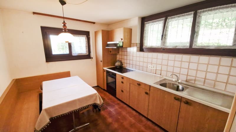 Bella casa indipendente 4,5 con giardino e meravigliosa vista aperta. (5)