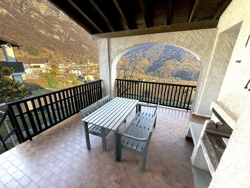Splendida casa 6 ristrutturata con giardino e terrazza panoramici. (3)