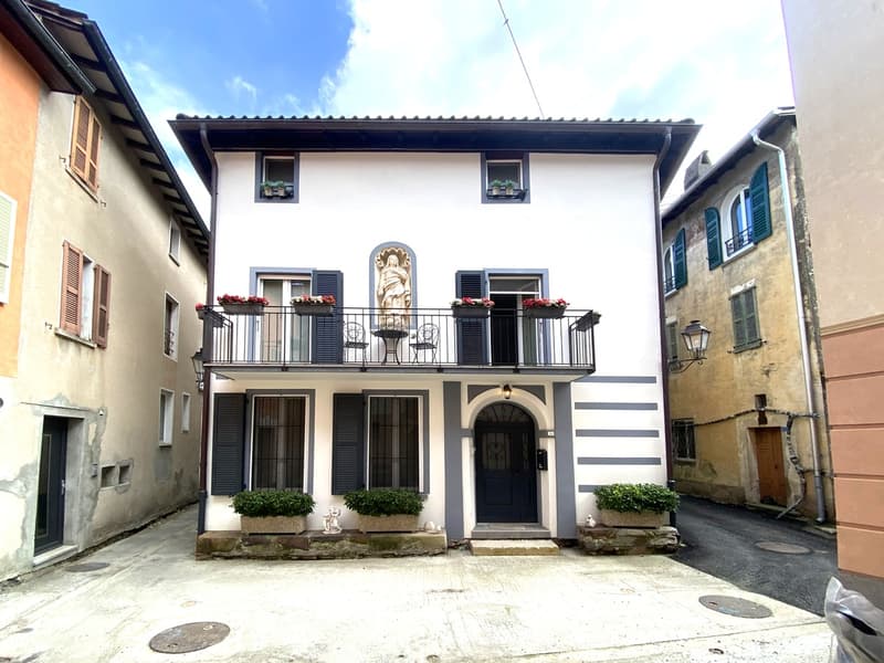Meravigliosa casa storica 5,5 di charme attentamente ristrutturata (1)