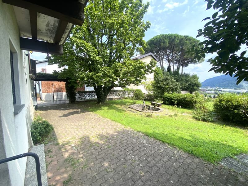 Casa ticinese 15 locali del 1500 con terreno e potenziale sviluppo (2)