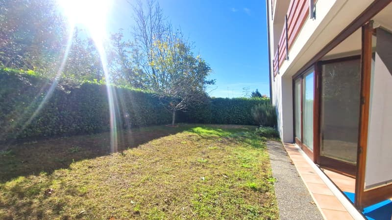 Bellissima casa 5,5 con meravigliosa zona giorno e grande giardino. (2)