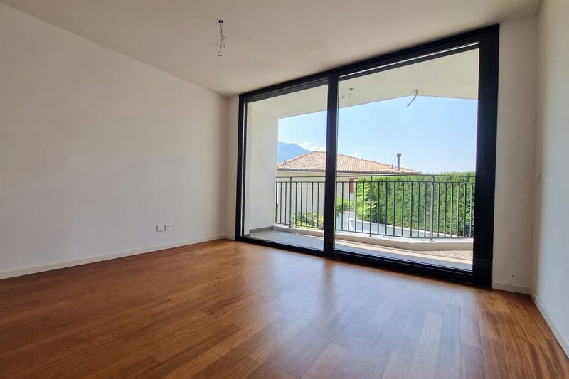 Casa contigua 5,5 locali con terrazza vista lago e giardino a Lopagno (13)