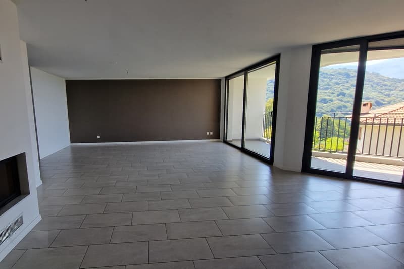 Casa contigua 5,5 locali con terrazza vista lago e giardino a Lopagno (3)