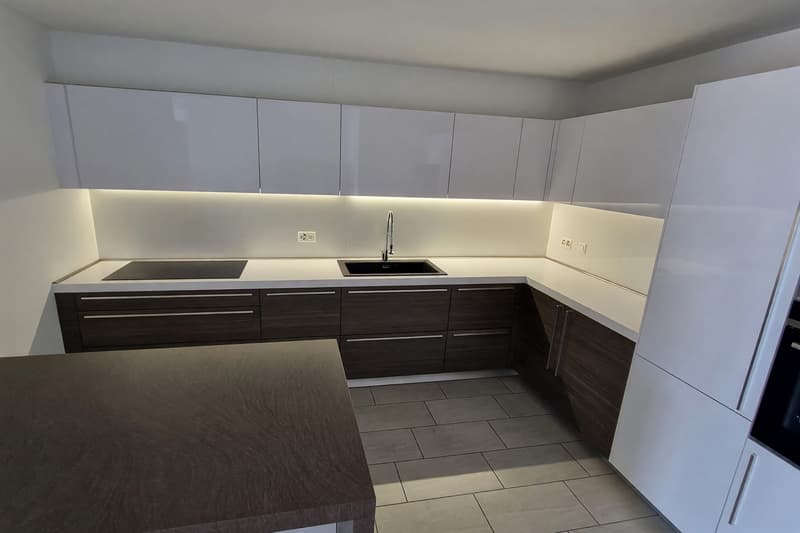 Casa contigua 5,5 locali con terrazza vista lago e giardino a Lopagno (9)