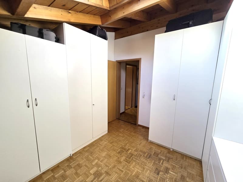 Splendida villa 5,5 con grande giardino in contesto immerso nel verde. (9)