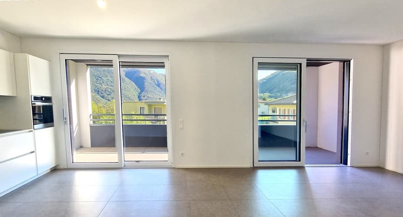 Meraviglioso nuovo 3,5 di alto standing con terrazza coperta. (2)
