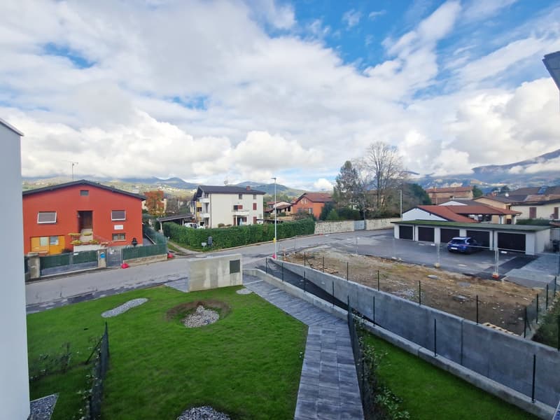 Nuovo moderno 3,5 in pronta consegna con due posteggi coperti. (9)