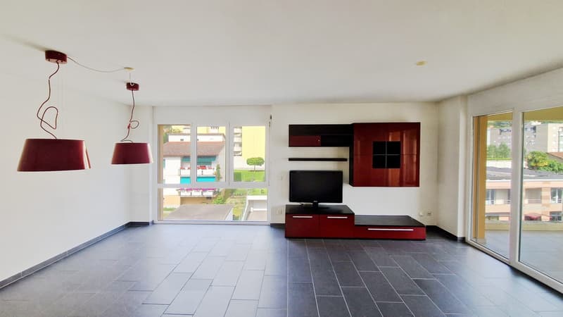 Bellissimo 3,5 in zona residenziale con terrazza coperta panoramica. (2)