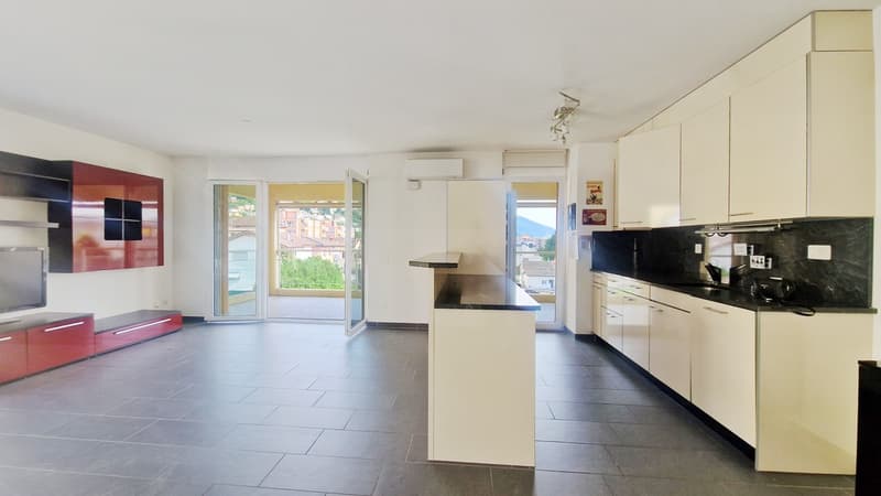 Bellissimo 3,5 in zona residenziale con terrazza coperta panoramica. (3)