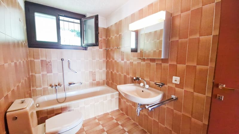 Bella casa indipendente 4,5 con giardino e meravigliosa vista aperta. (10)