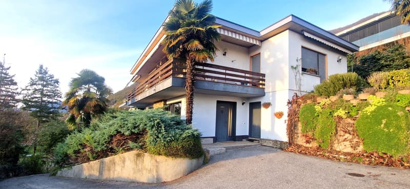 Duplex 4,5 in bifamiliare con panorama, giardino privato e grottino. (1)