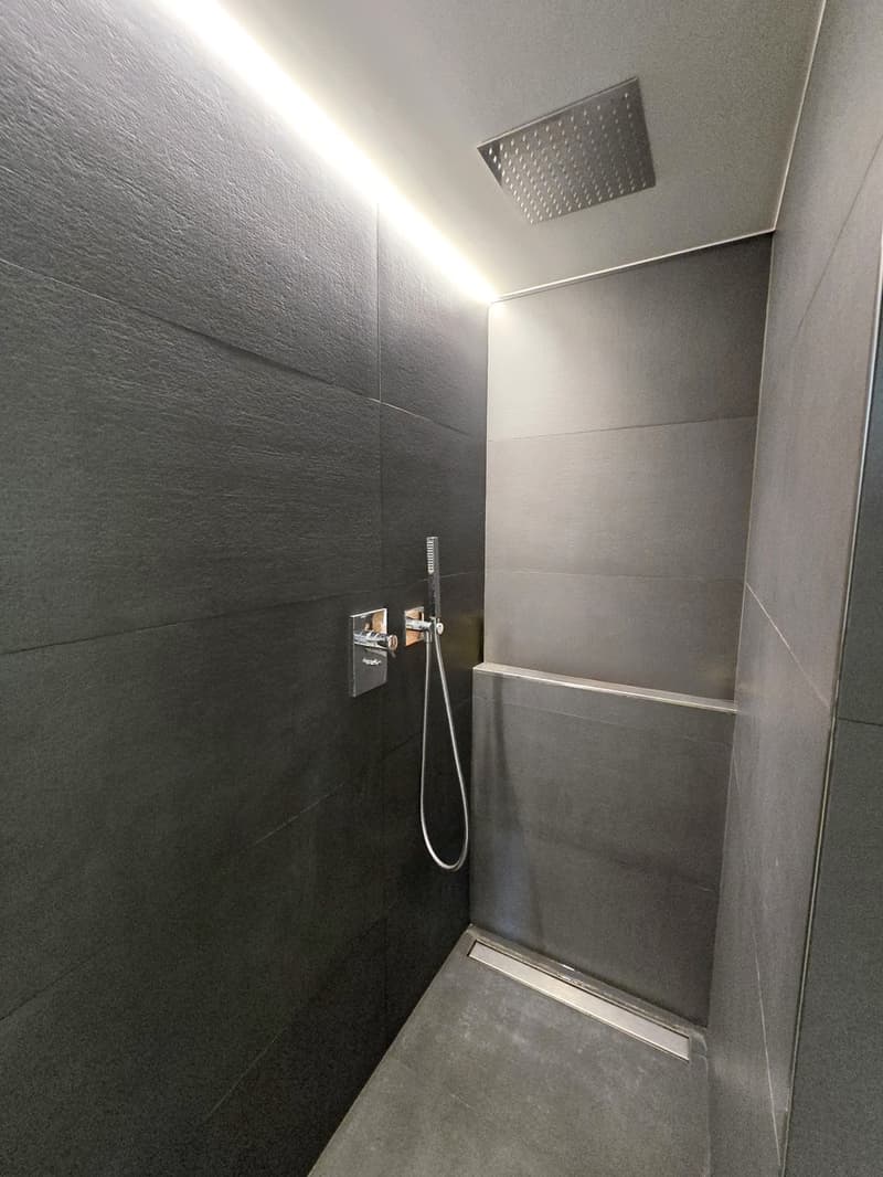 Lussuosa villa 4,5 con giardino, orto e vista aperta. (12)