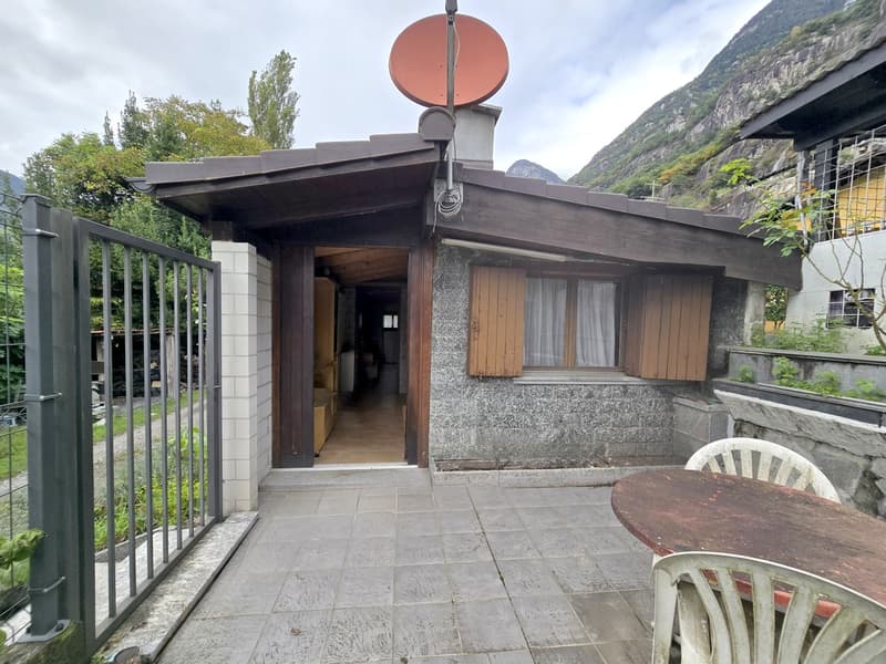Bella villetta bifamiliare 3,5 e 2,5 ristrutturata con giardino (4)