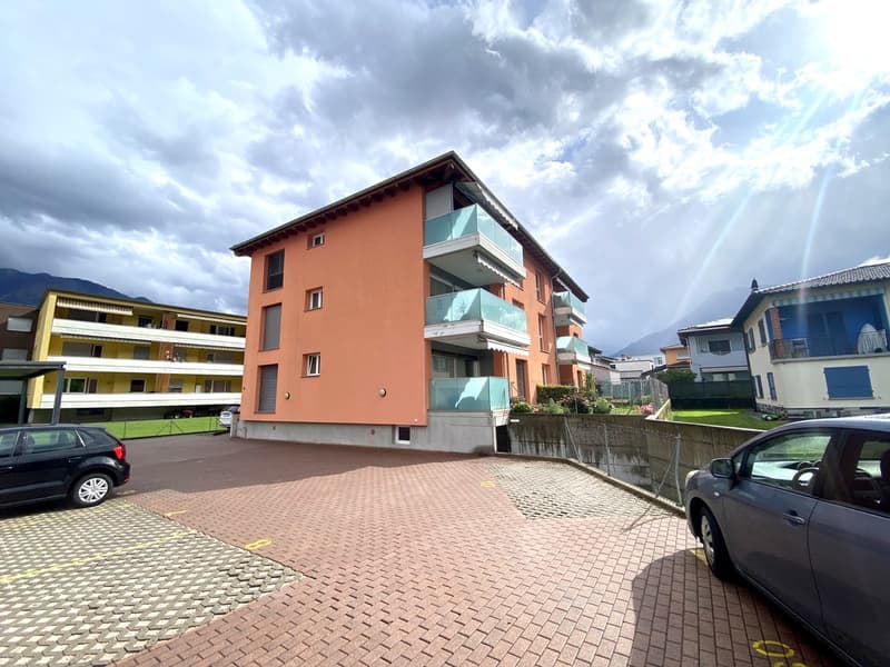 Bellissimo 4,5 in medio-alto standing con giardino privato a Cadenazzo (12)