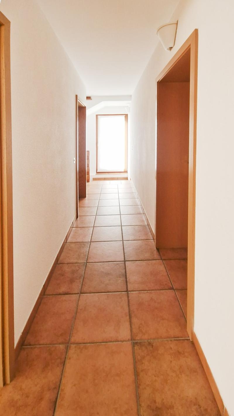 Bellissima casa 5,5 con meravigliosa zona giorno e grande giardino. (7)