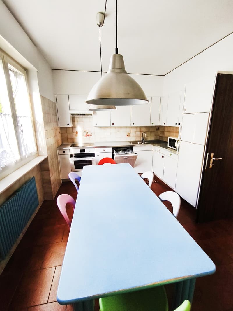 Elegante villa indipendente 5,5 locali con piscina e ampio giardino (5)