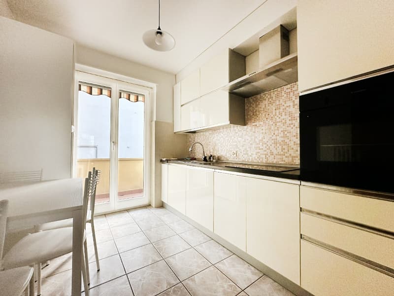Elegante 3,5 ristrutturato con terrazzo e balcone in zona tranquilla (3)