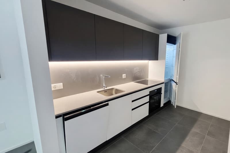 Nuovo appartamento 3,5 con terrazza coperta e due balconi (5)