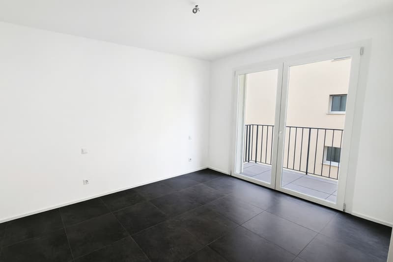 Nuovo appartamento 3,5 con terrazza coperta e due balconi (8)