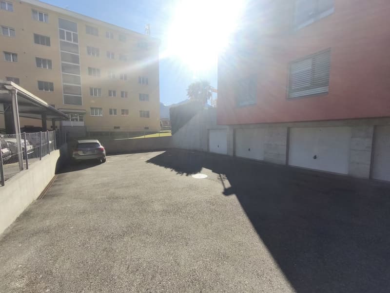 Luminoso 2,5 con terrazzo abitabile in tranquilla zona verde (9)