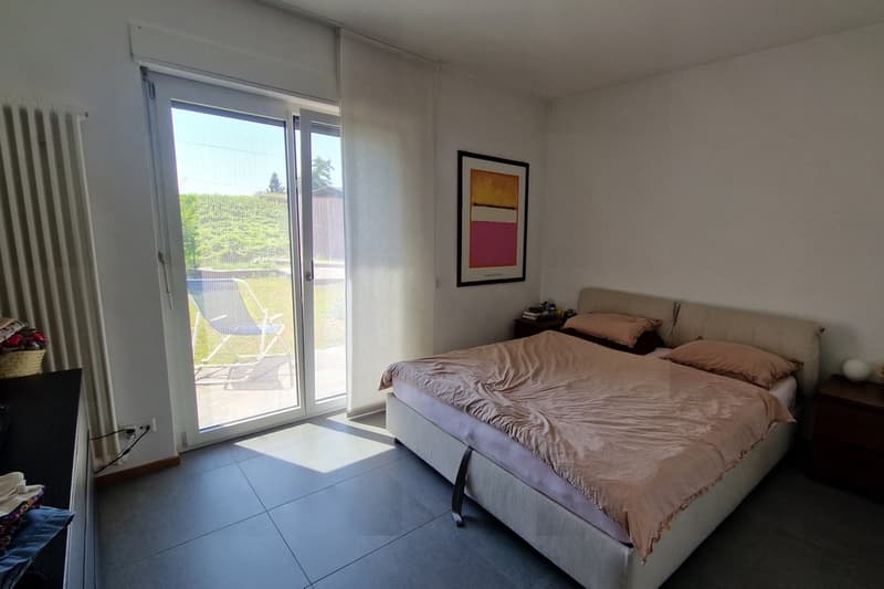 Casa unifamiliare 6,5 locali di 190 mq con giardino privato e veranda (10)