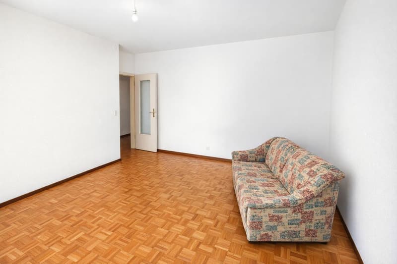 Gradevole luminoso appartamento 2,5 locali con ampio balcone (4)