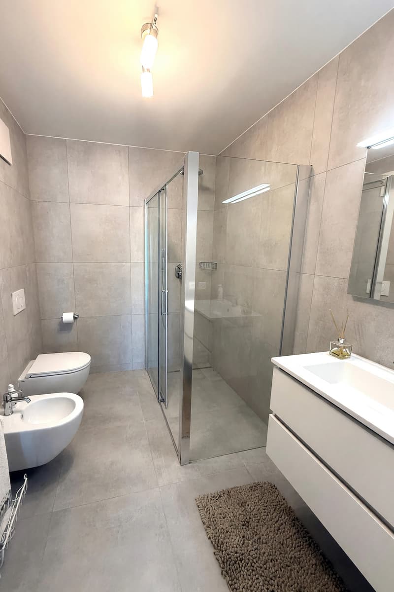 Elegante nuovo 3,5 con ampio terrazzo e camera con bagno ensuite (12)