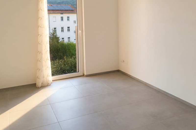 Elegante nuovo 3,5 con ampio terrazzo e camera con bagno ensuite (11)