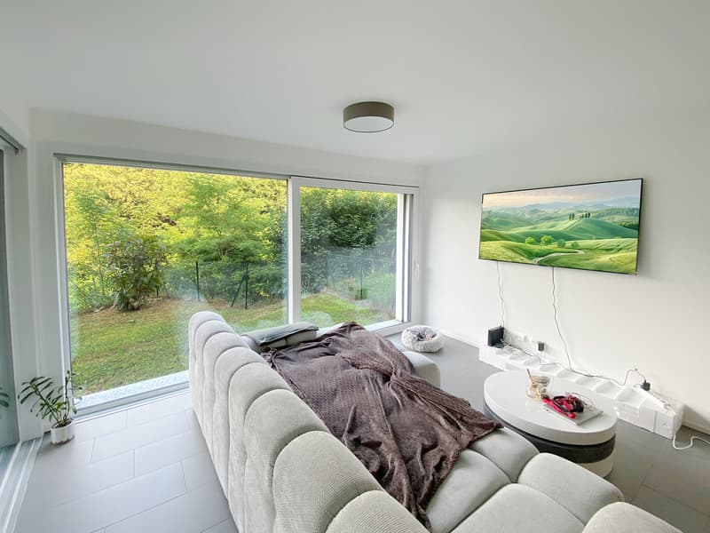 Recentissimo 2,5 nella natura con giardino privato e terrazza coperta. (1)