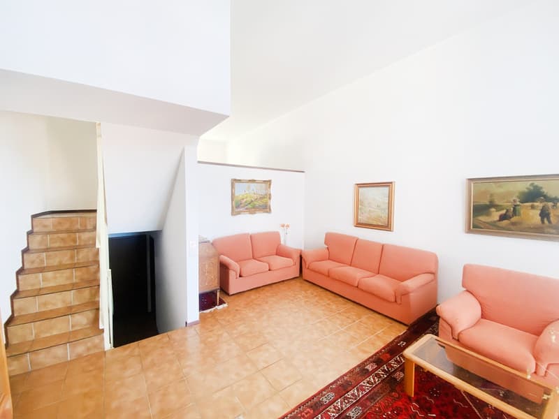Casa semi-indipendente 4,5 locali con giardino e soggiorno duplex (3)